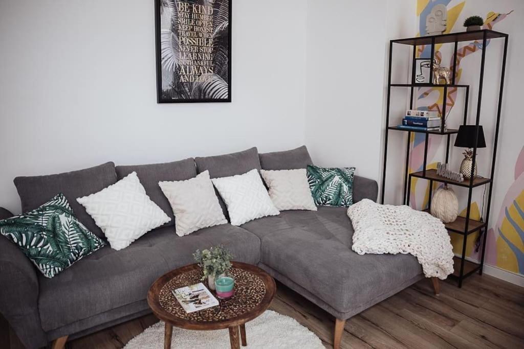Cozy Dreams: Deluxe 2-Zimmer-Apartment -Kueche Nürnberg Eksteriør bilde