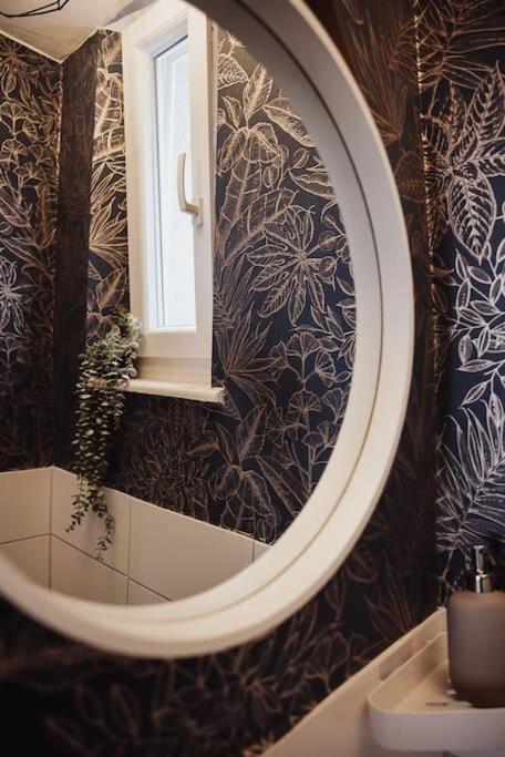 Cozy Dreams: Deluxe 2-Zimmer-Apartment -Kueche Nürnberg Eksteriør bilde