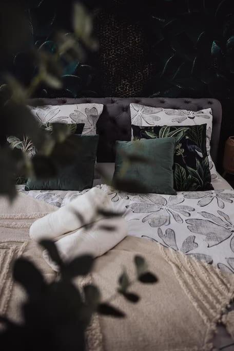 Cozy Dreams: Deluxe 2-Zimmer-Apartment -Kueche Nürnberg Eksteriør bilde